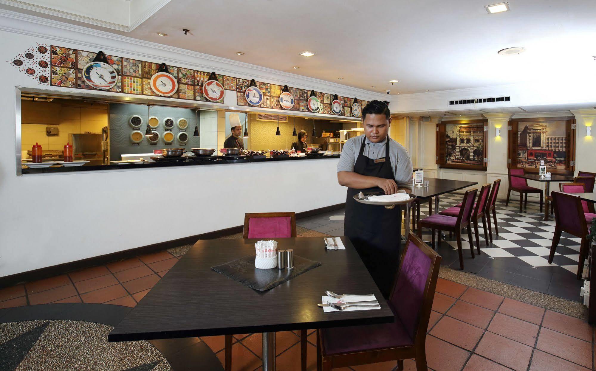Swiss-Inn Chinatown กัวลาลัมเปอร์ ภายนอก รูปภาพ